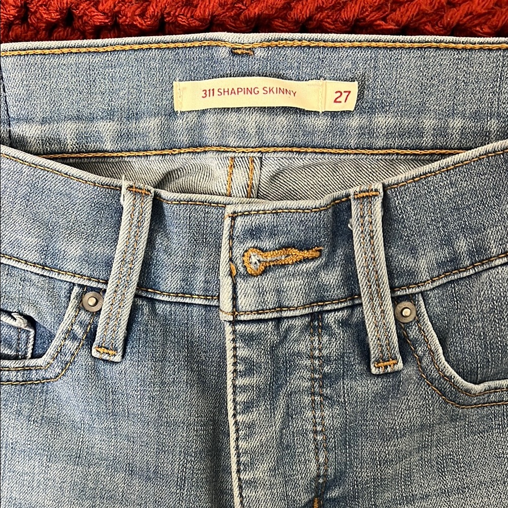 Women's Light Blue Jeans - Picture 4 of 4